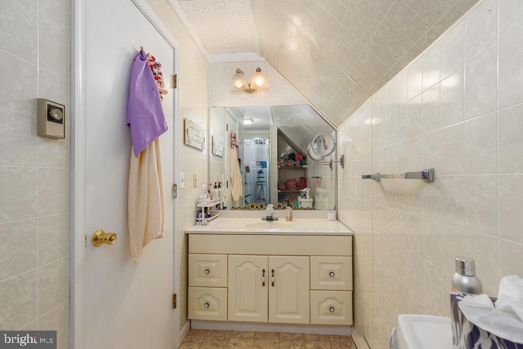 KEENWICK SOUND - Residential