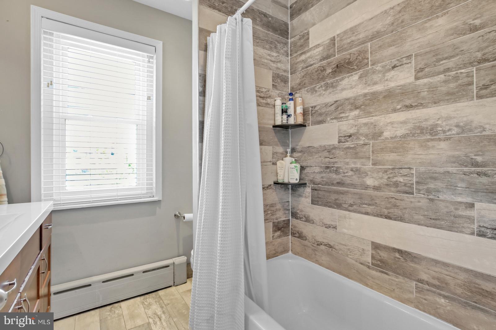 MANAYUNK - Residential Lease