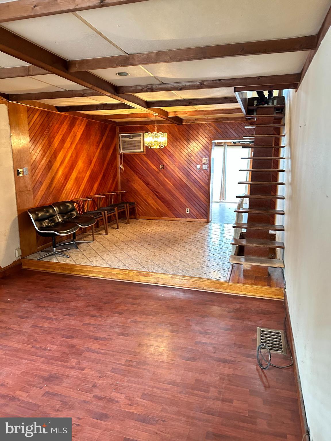 LOWER MOYAMENSING - Residential