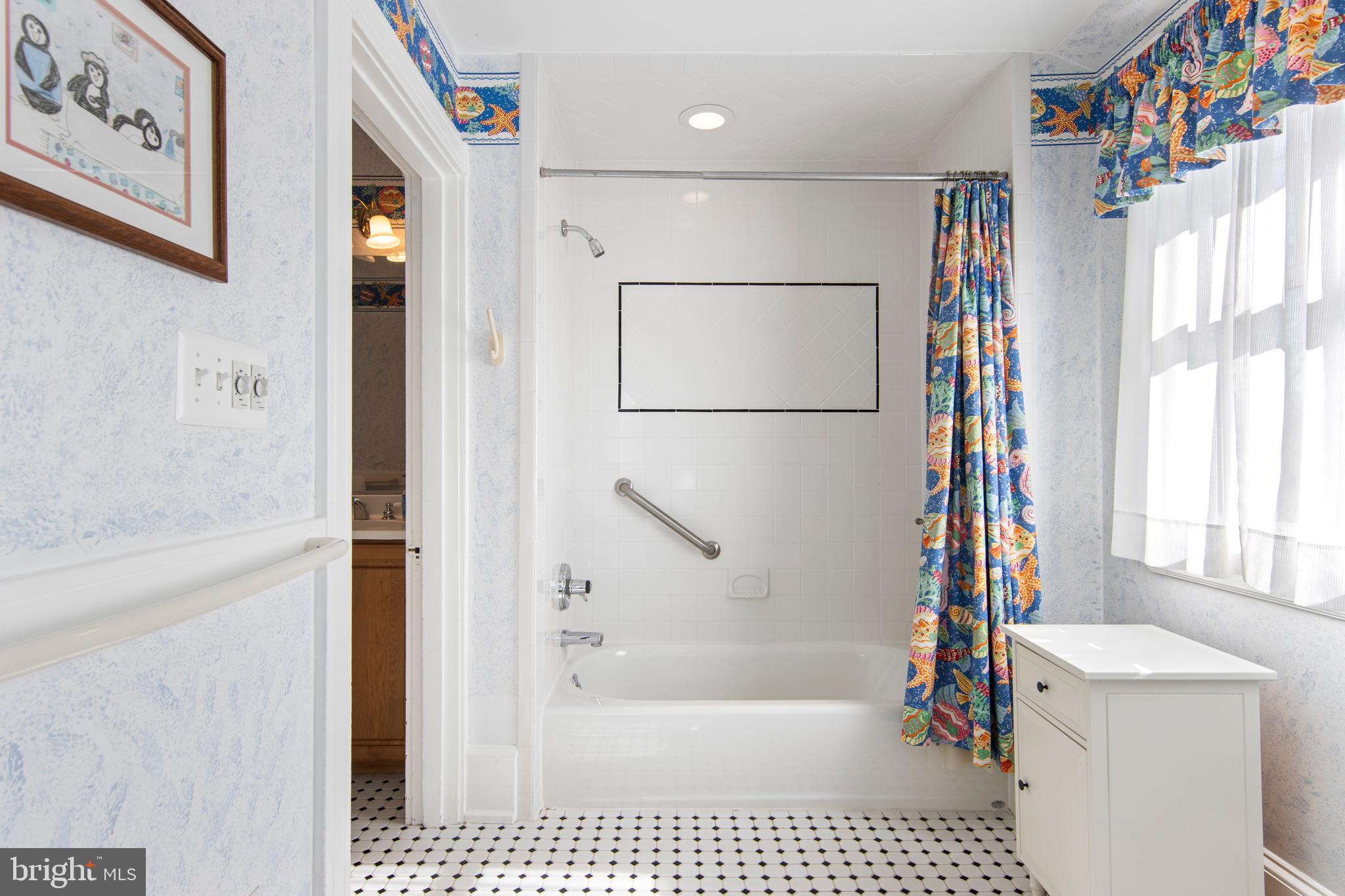 NORTH WAYNE - Residential