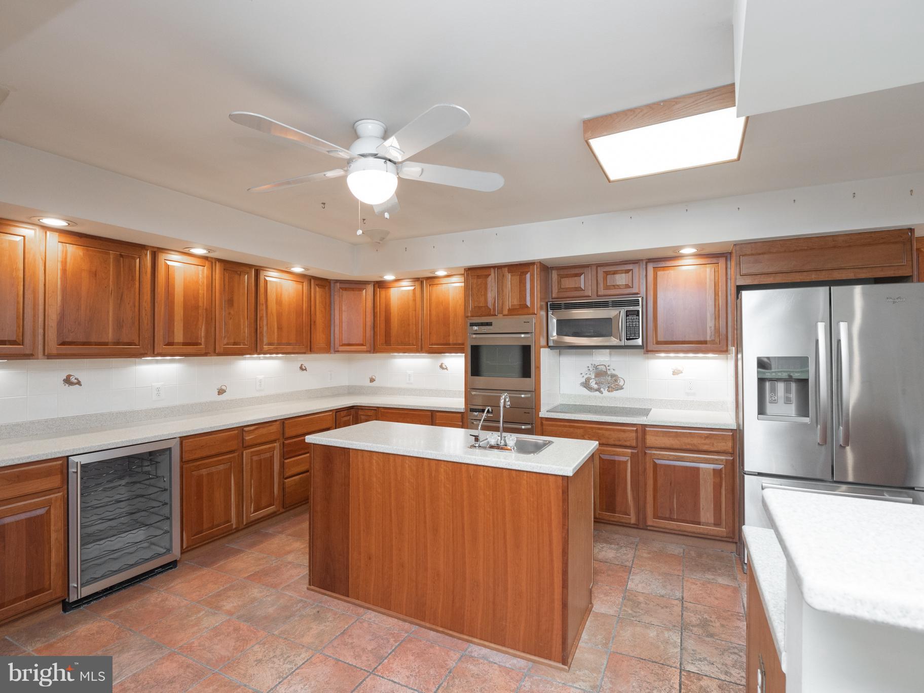 HARBOR OAKS - Residential