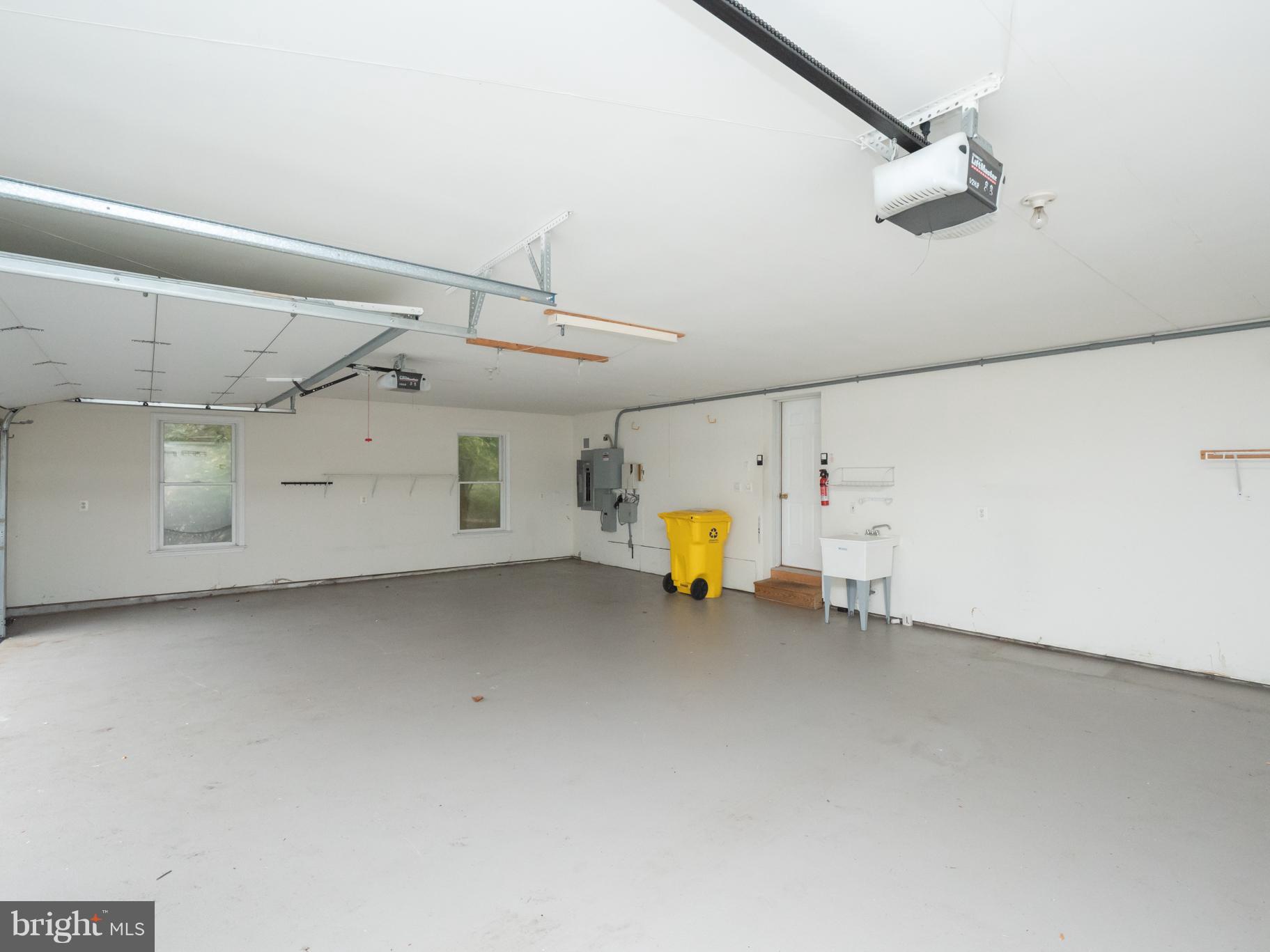 HARBOR OAKS - Residential