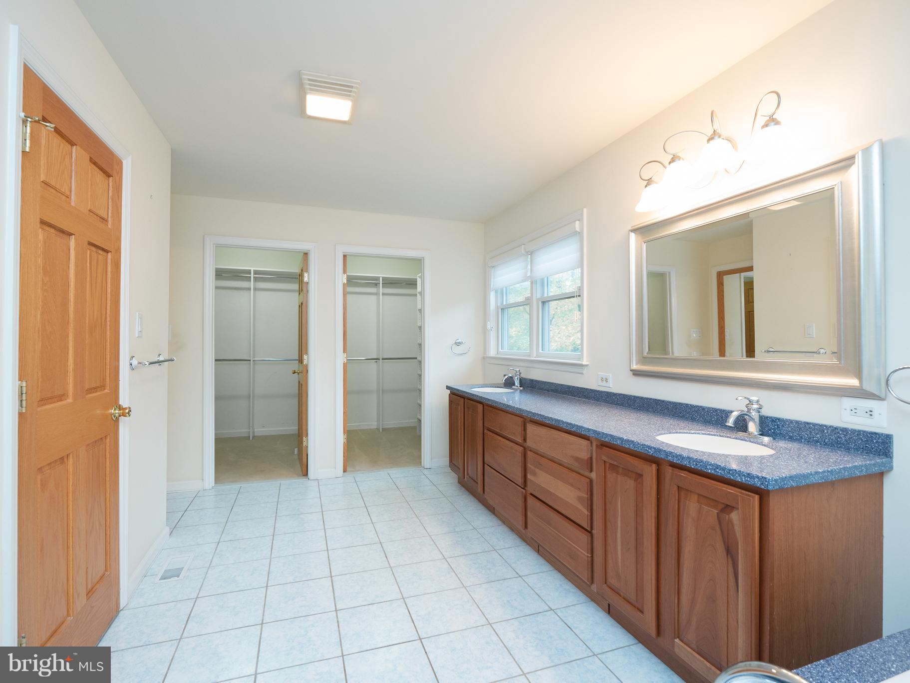 HARBOR OAKS - Residential