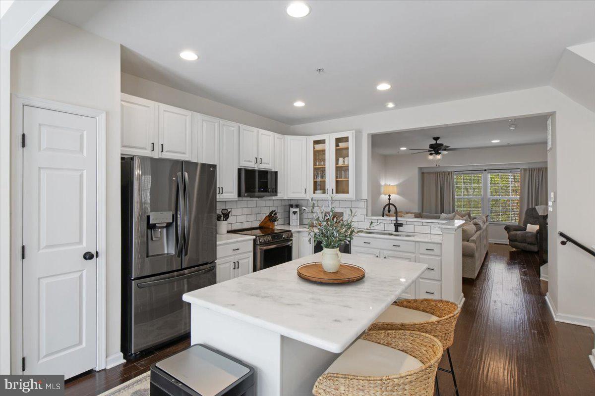 8343 AUTUMN CREST LANE 6