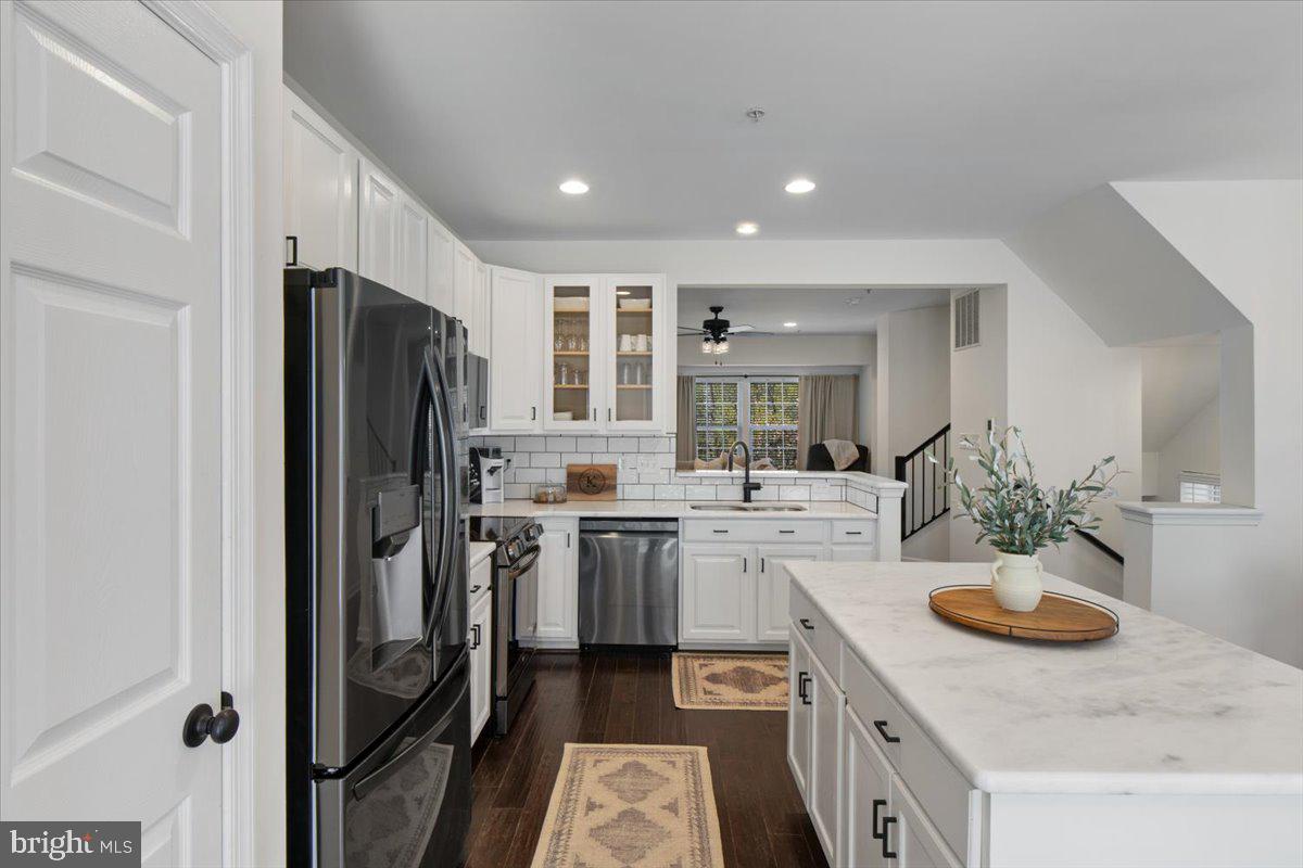 8343 AUTUMN CREST LANE 6
