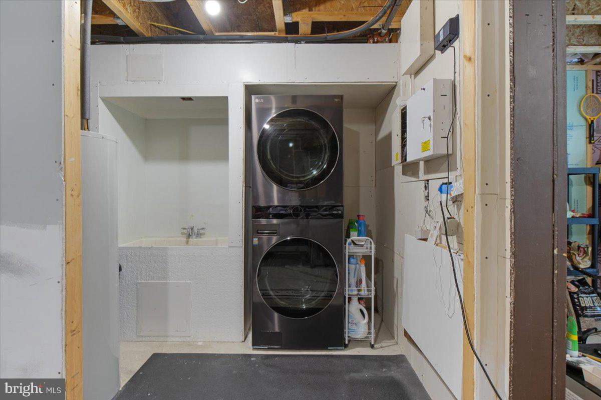 RICHFIELD STATION VILLAGE - Residential