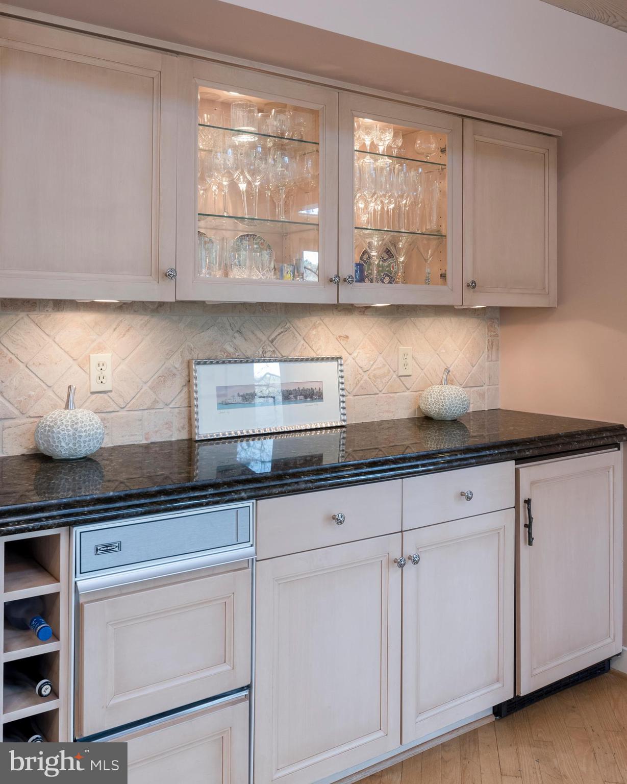 BAYBERRY HILL - Residential