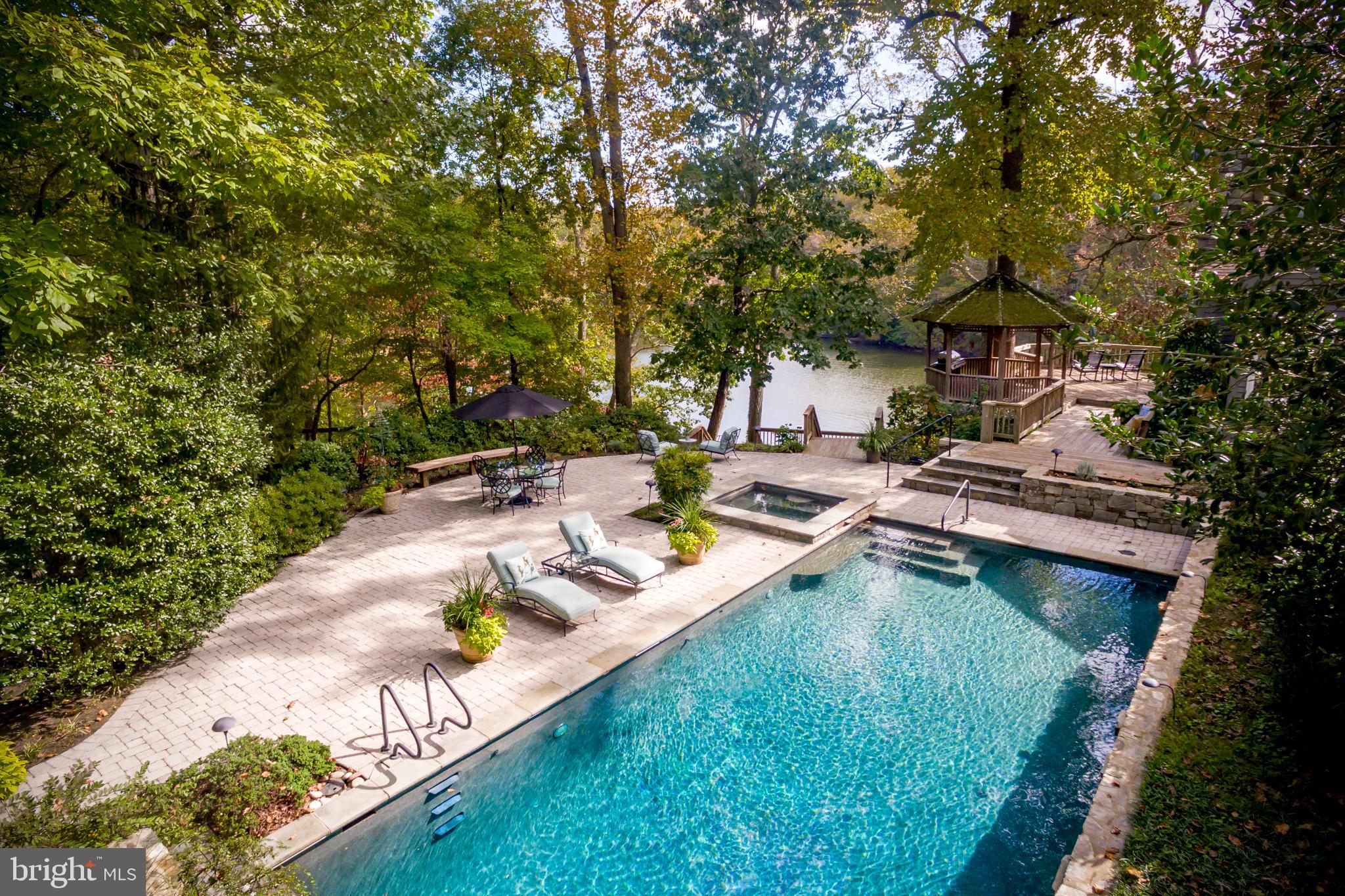 BAYBERRY HILL - Residential