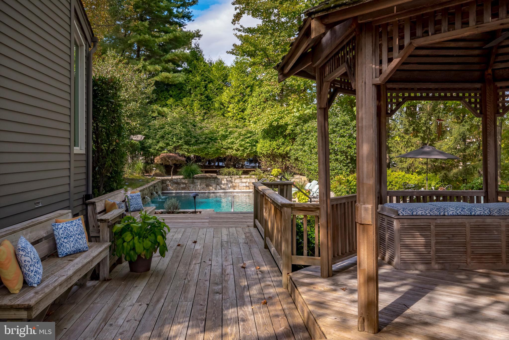 BAYBERRY HILL - Residential