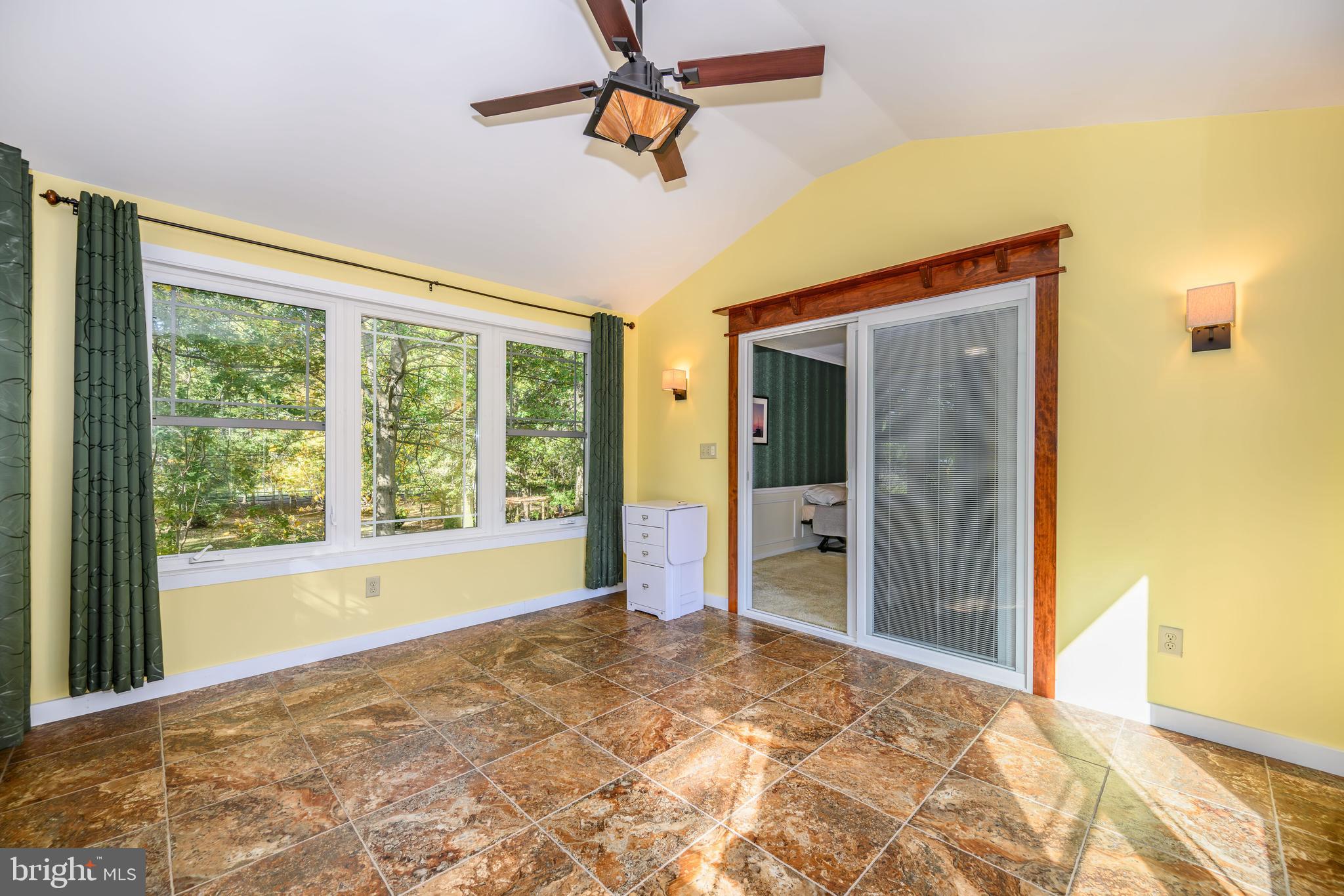 TOLCHESTER - Residential