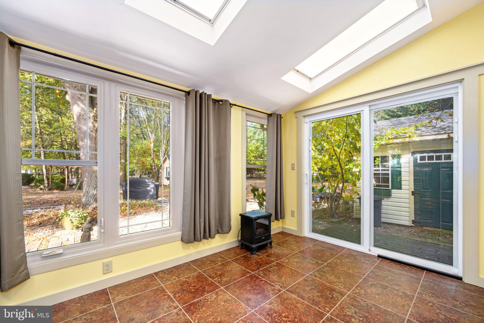 TOLCHESTER - Residential