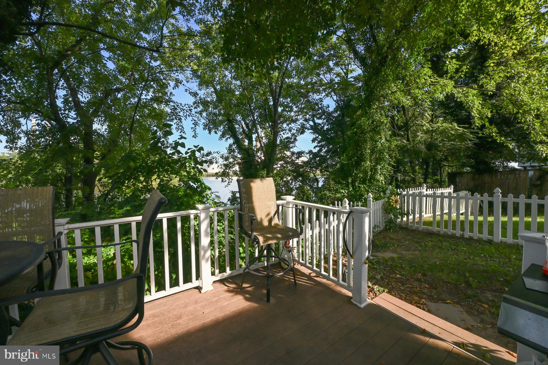 1214 RIVERSIDE DRIVE