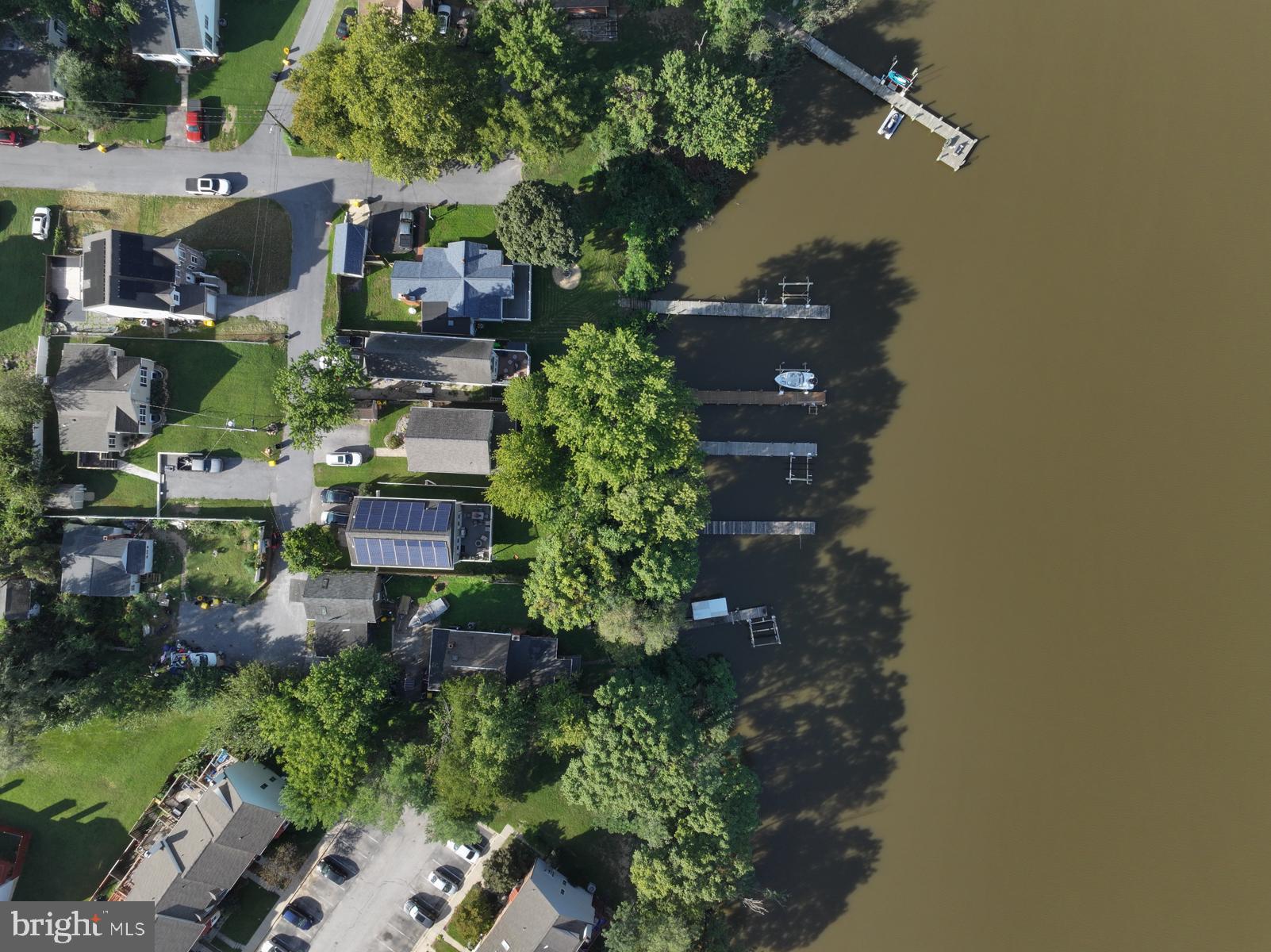 1214 RIVERSIDE DRIVE