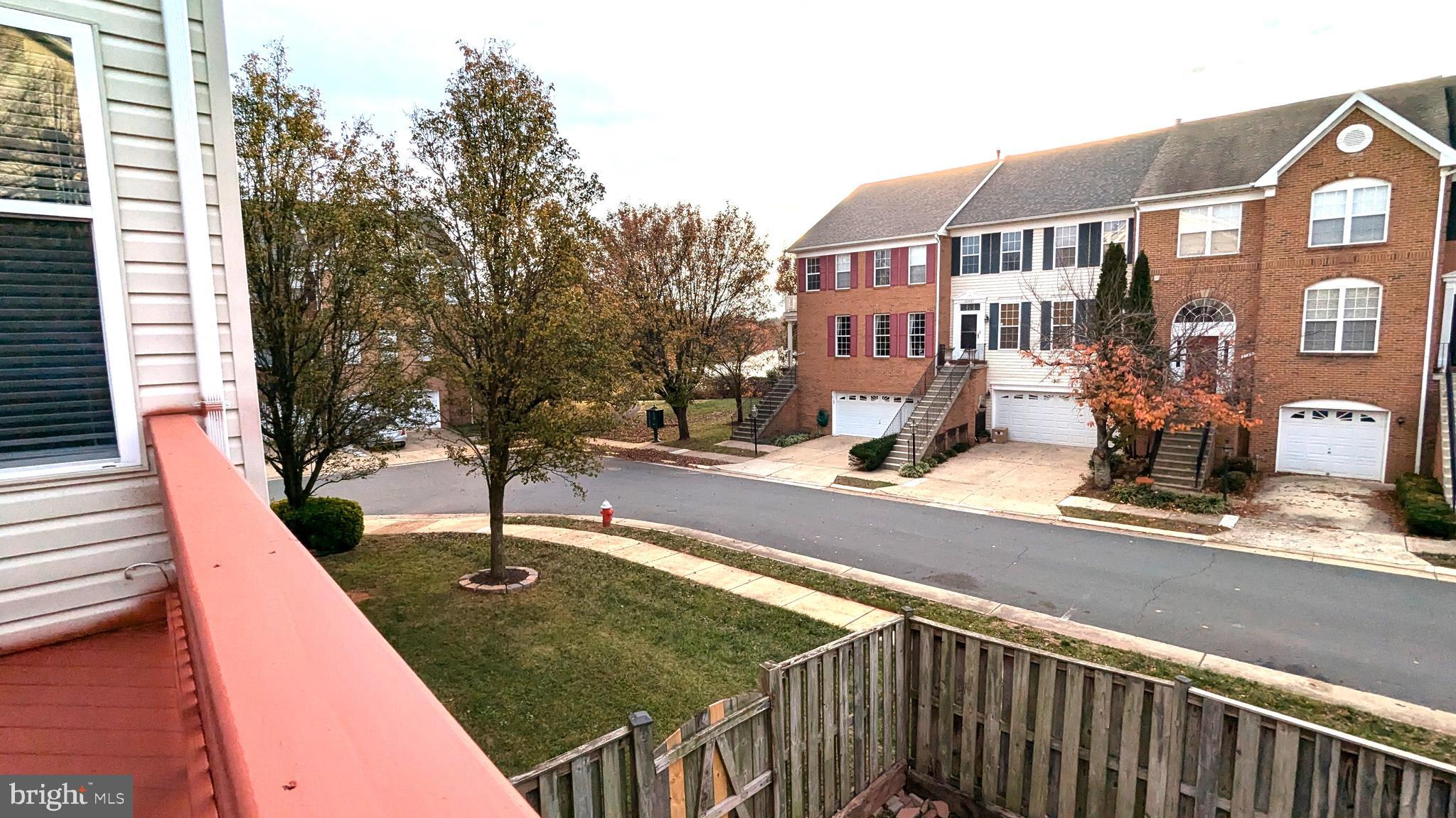 FARMWELL HUNT - Residential Lease
