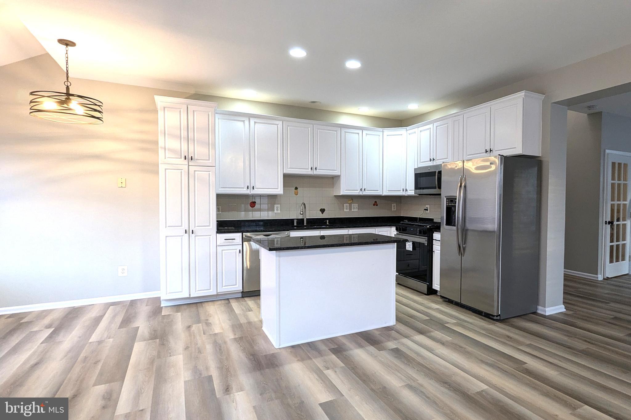 FARMWELL HUNT - Residential Lease