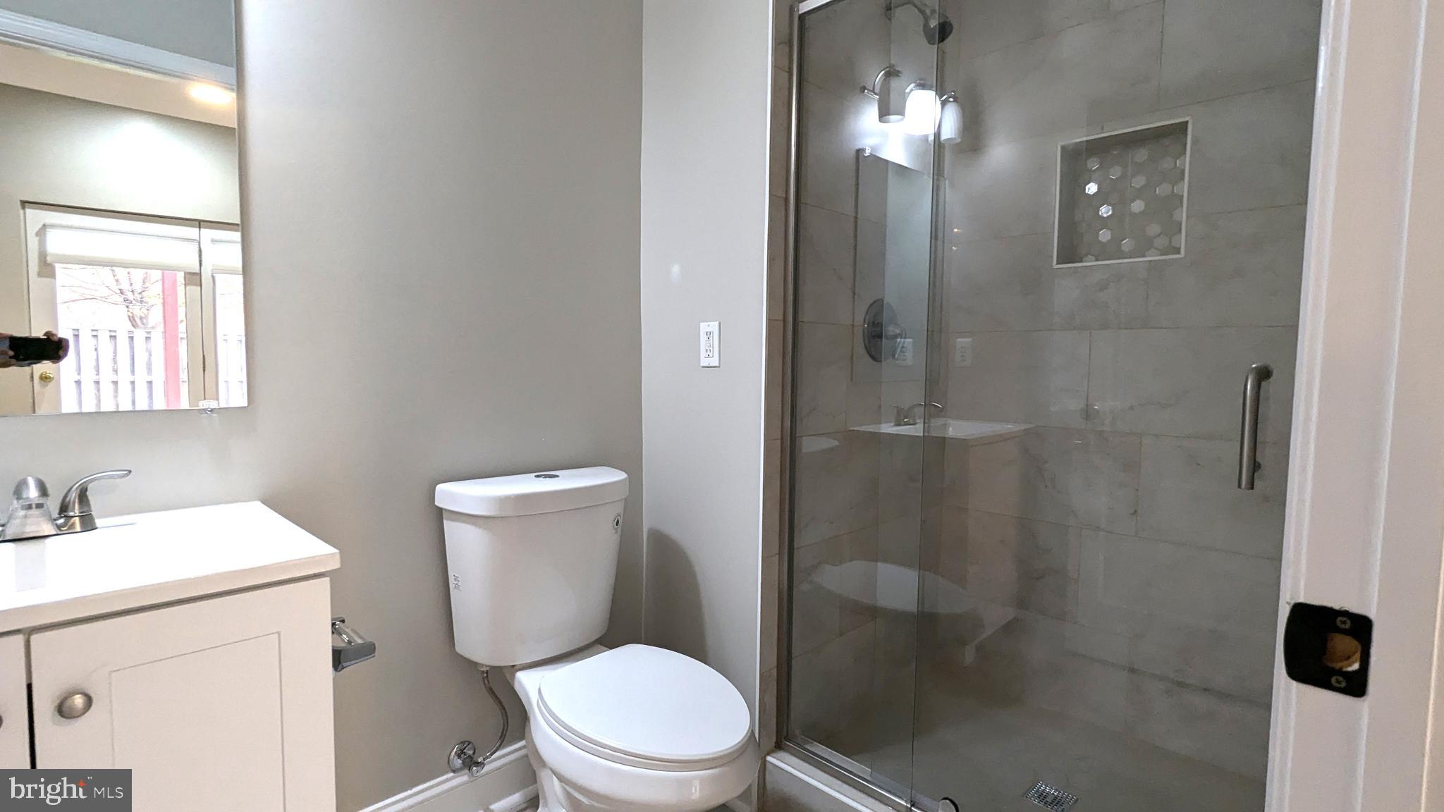 FARMWELL HUNT - Residential Lease
