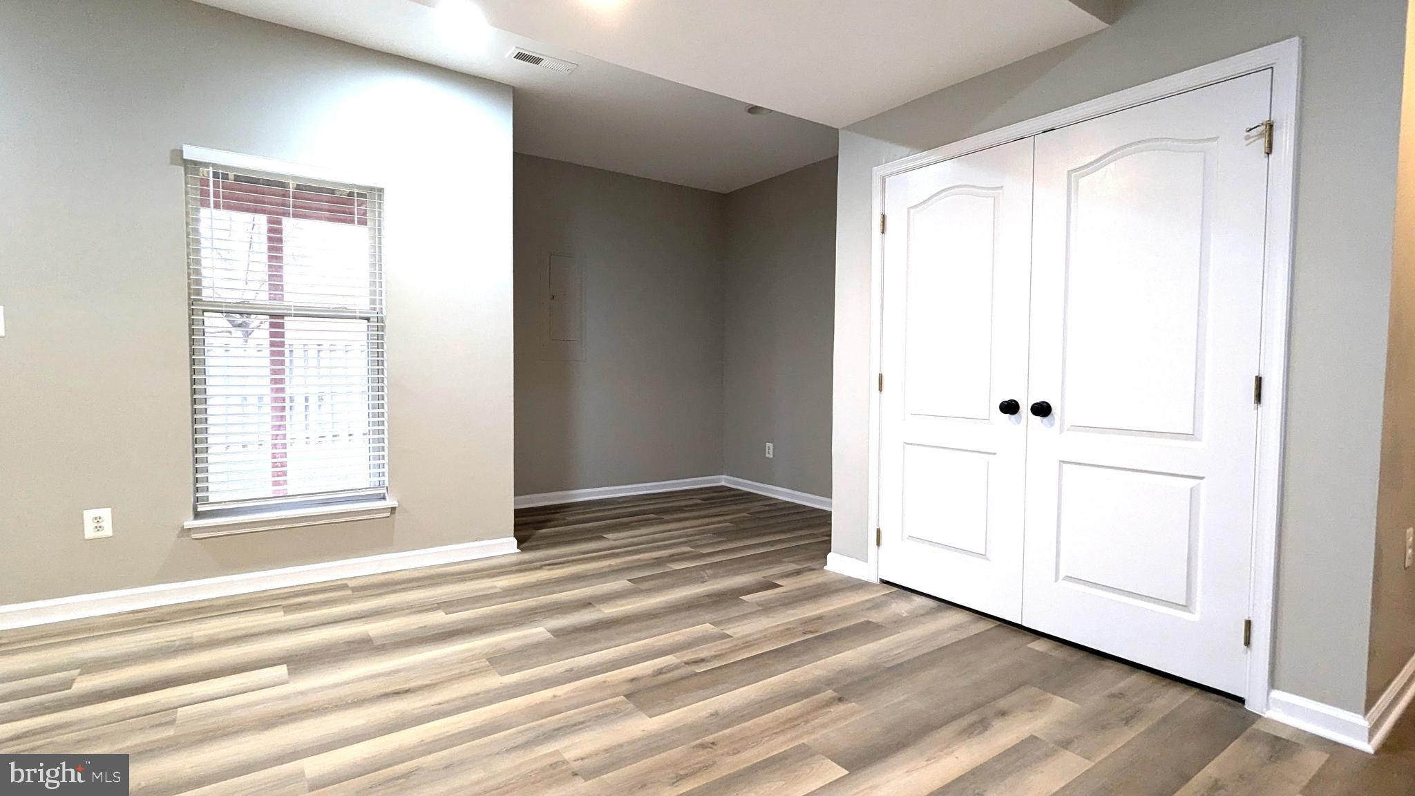 FARMWELL HUNT - Residential Lease