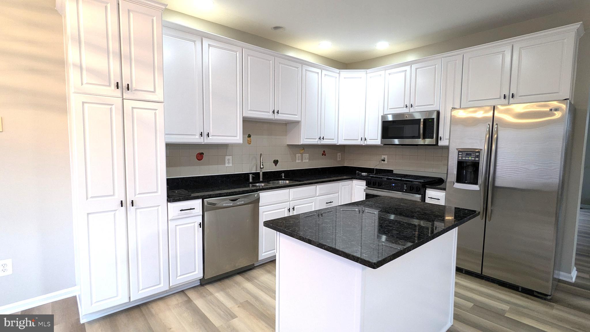FARMWELL HUNT - Residential Lease