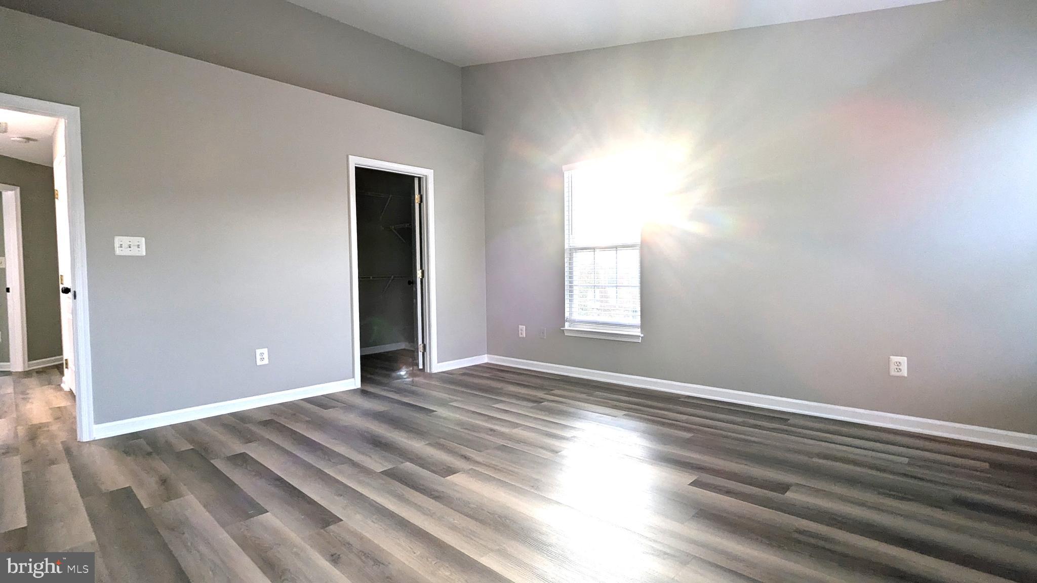 FARMWELL HUNT - Residential Lease