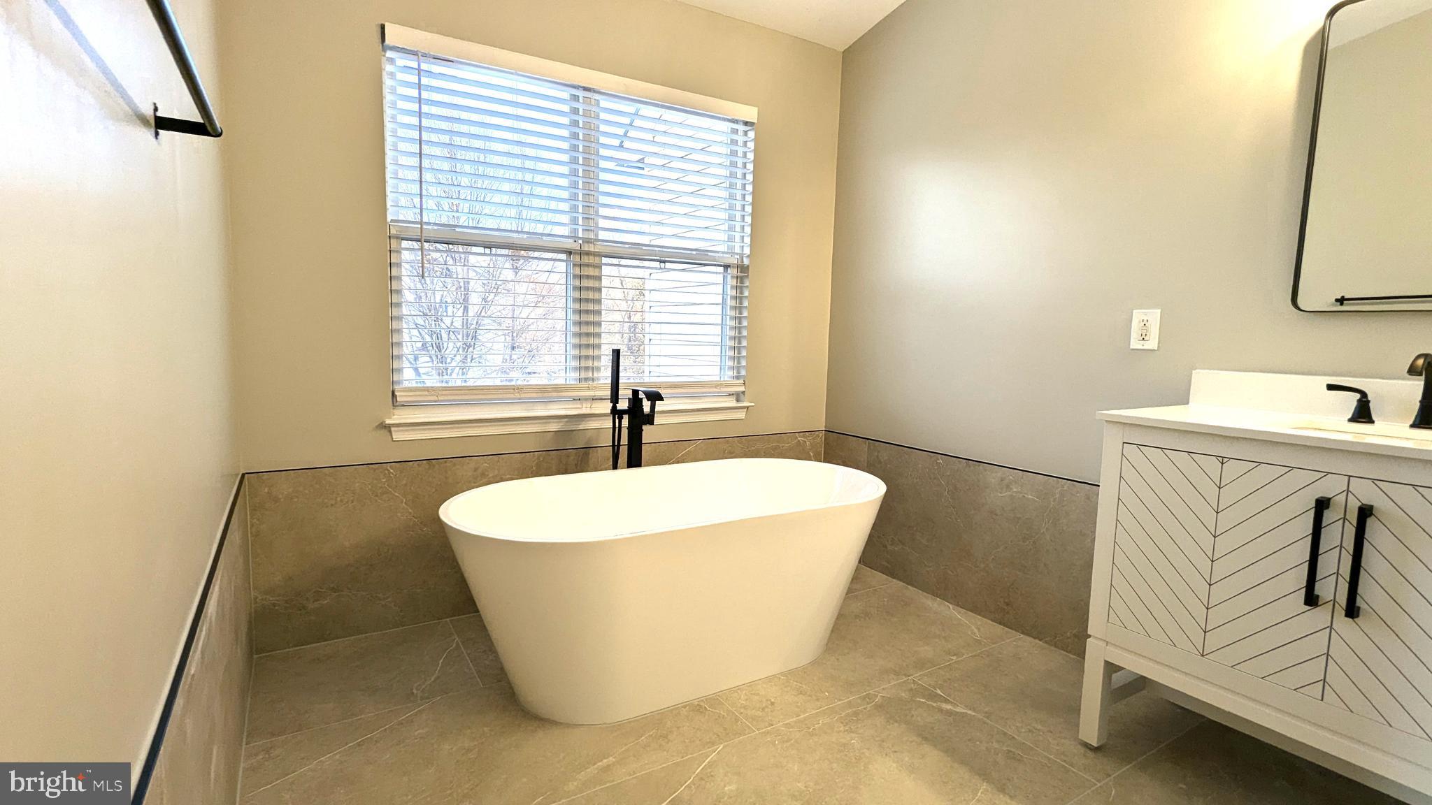 FARMWELL HUNT - Residential Lease