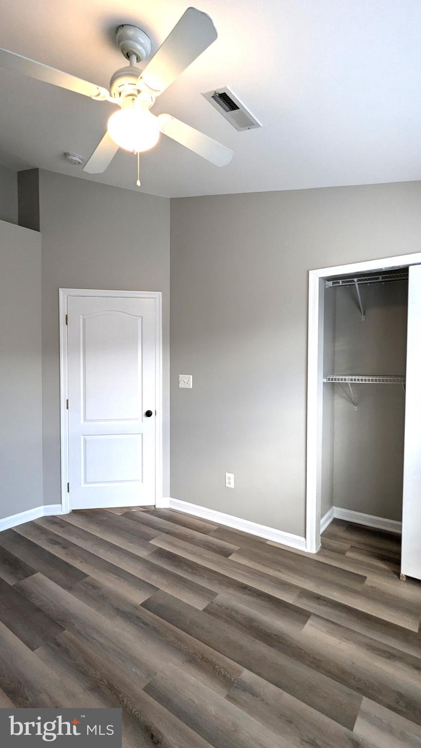 FARMWELL HUNT - Residential Lease
