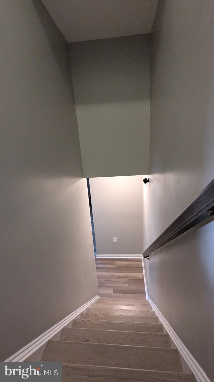 FARMWELL HUNT - Residential Lease