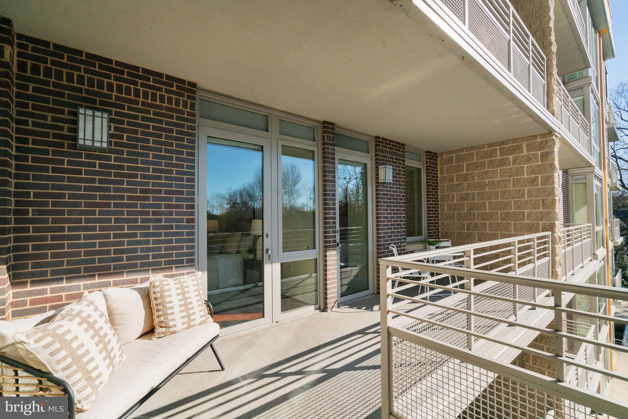 BYRON CONDOMINIUM - Residential