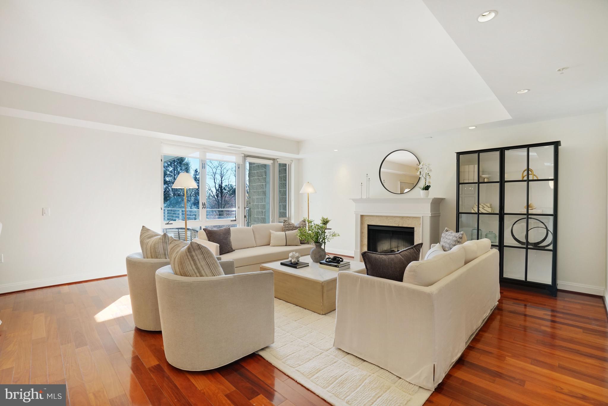 BYRON CONDOMINIUM - Residential