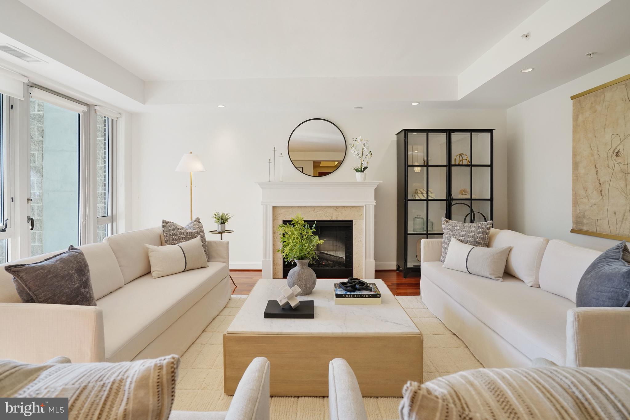 BYRON CONDOMINIUM - Residential