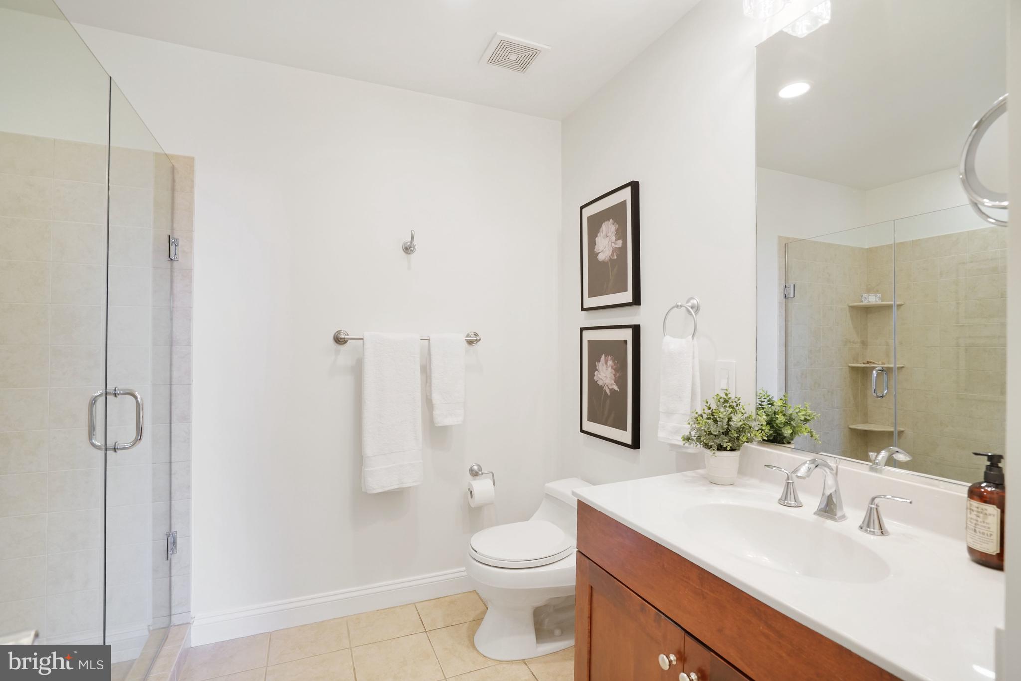 BYRON CONDOMINIUM - Residential