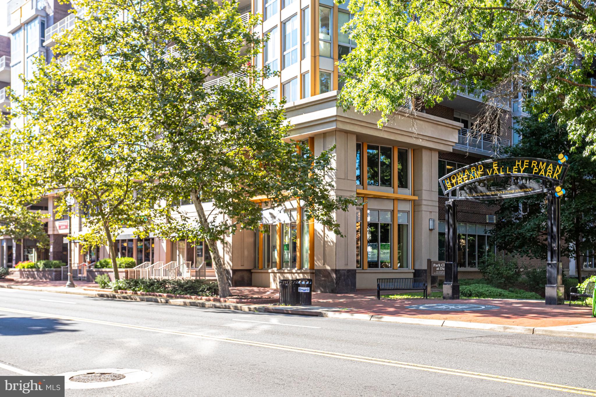 BYRON CONDOMINIUM - Residential