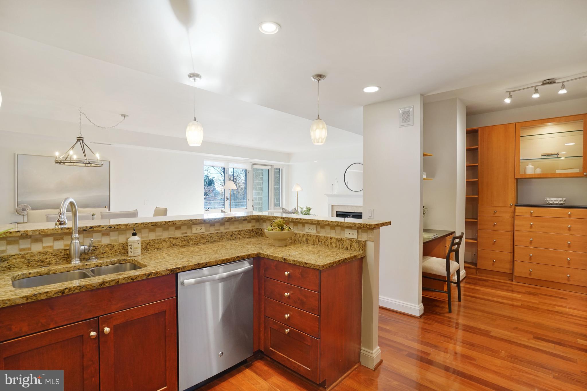 BYRON CONDOMINIUM - Residential