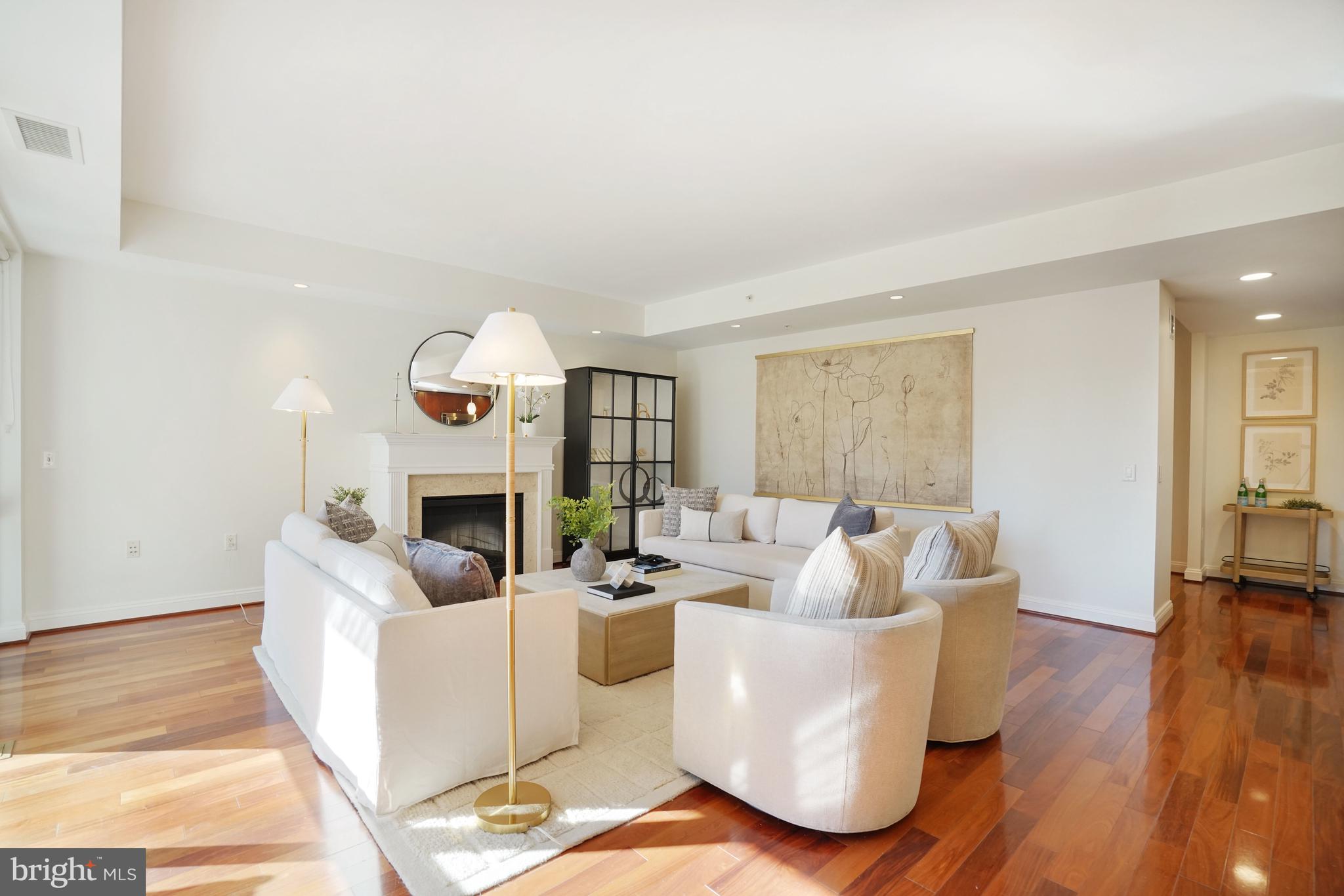 BYRON CONDOMINIUM - Residential