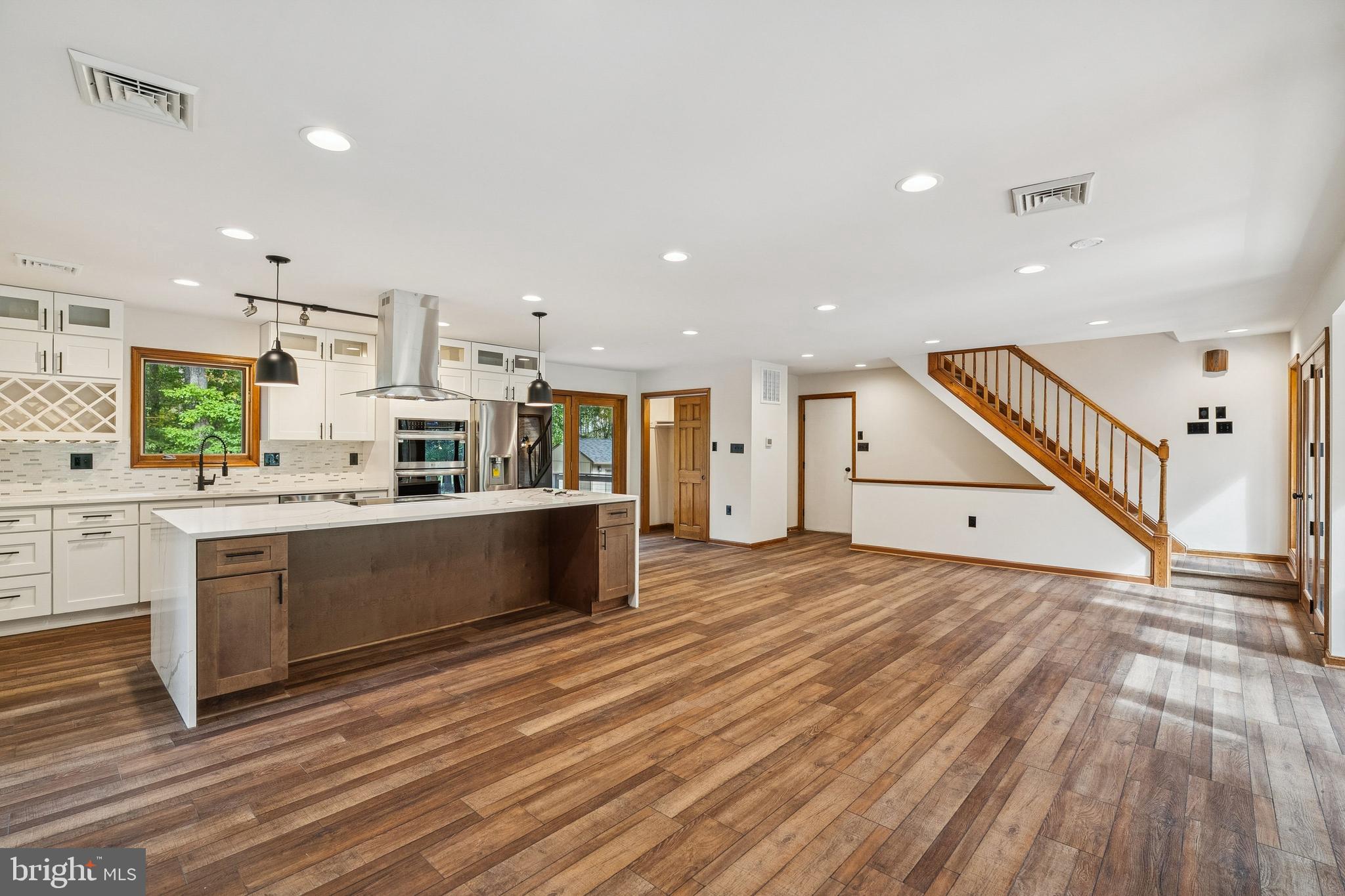 COURTLAND HILLS - Residential