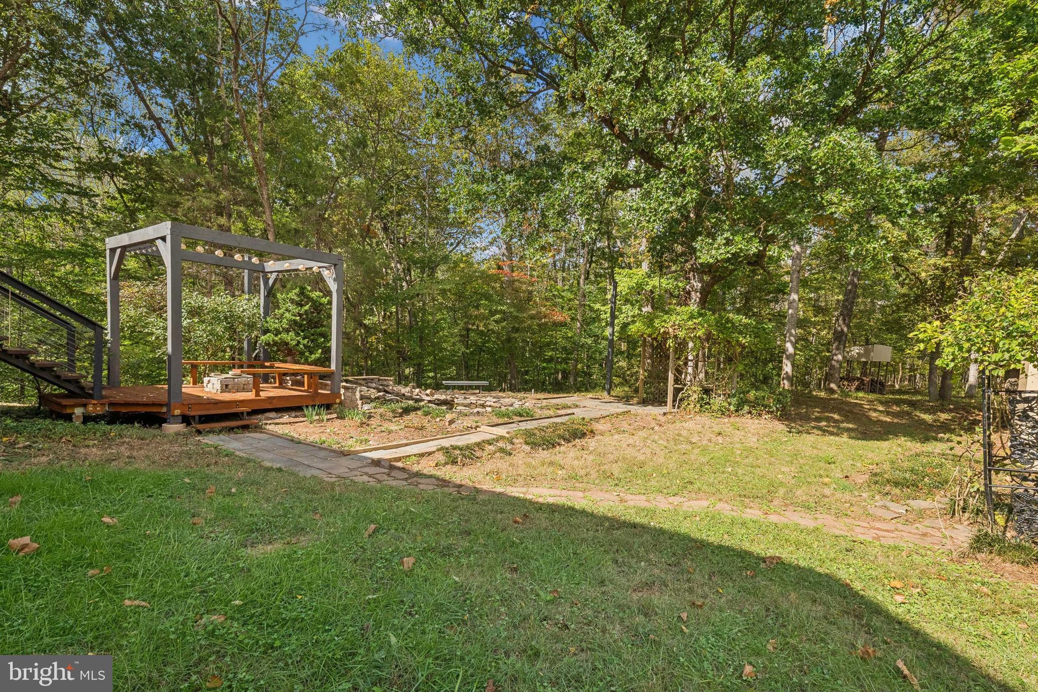 COURTLAND HILLS - Residential