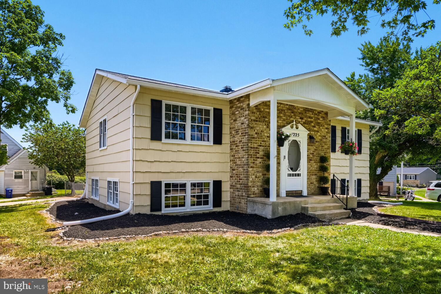 1225 CANBERWELL RD