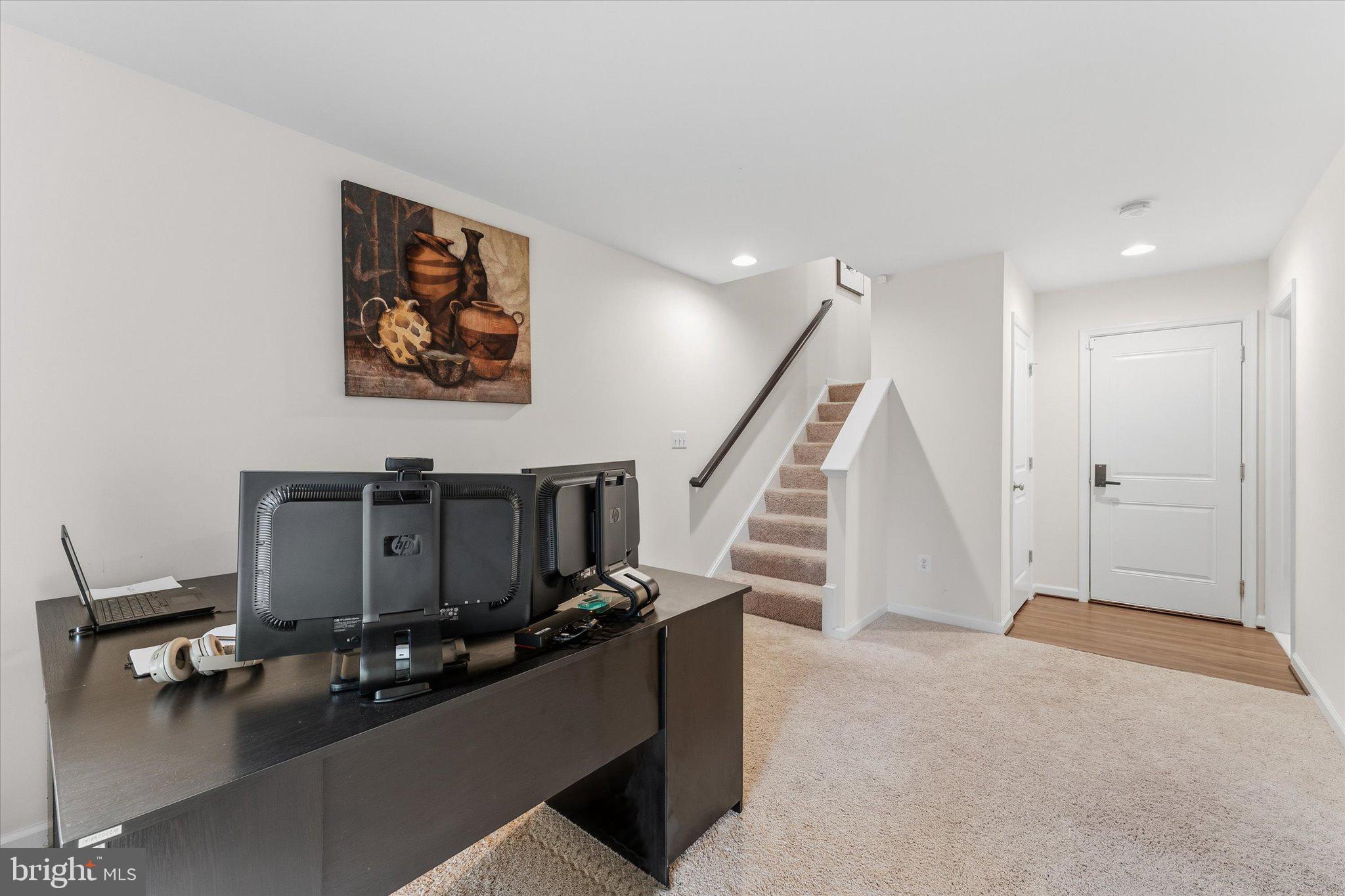 8194 MAUDE LANE