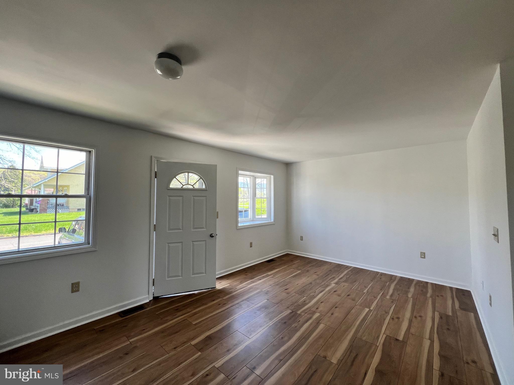 CLEMMENT COMMONS - Residential