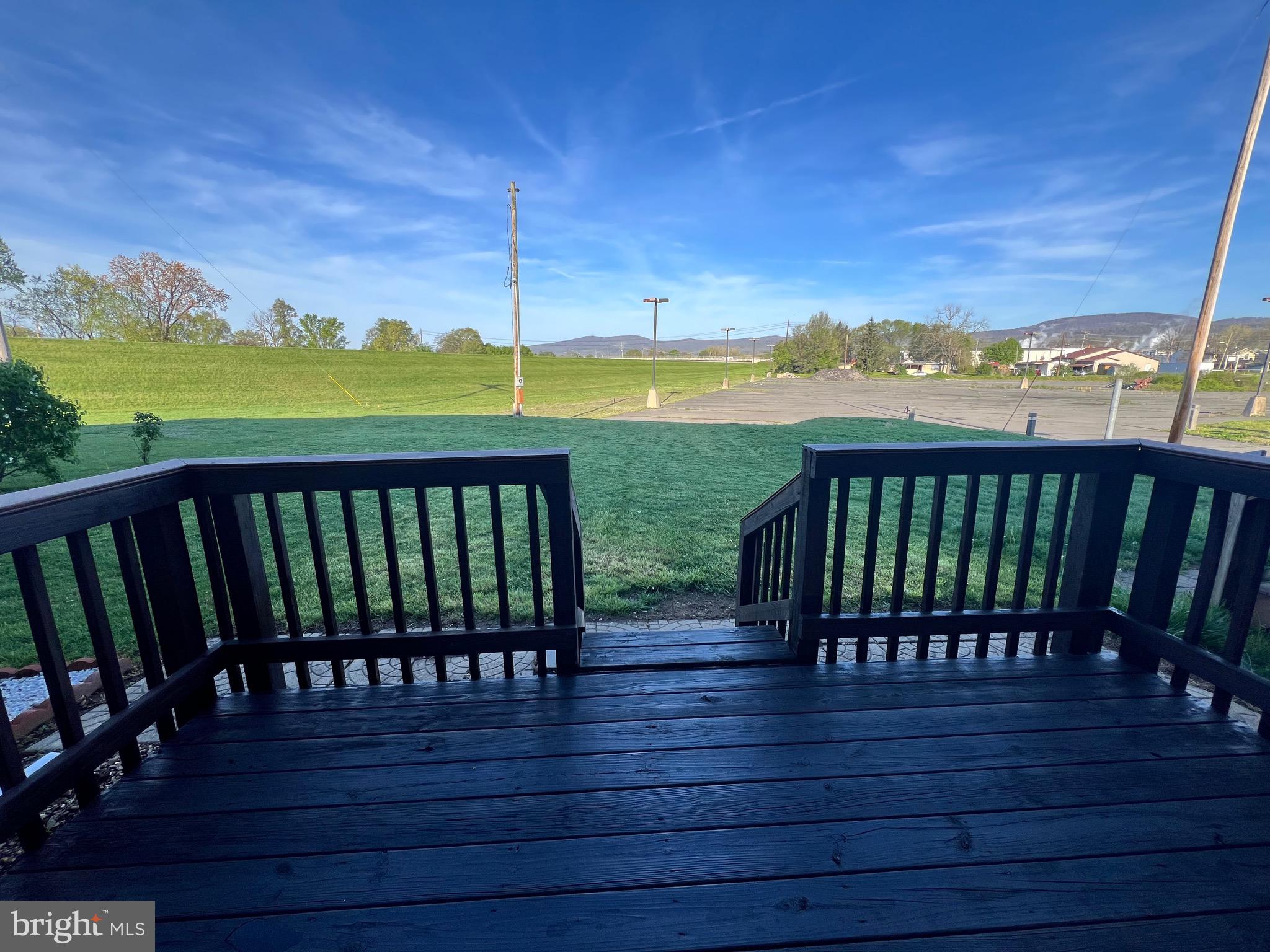 CLEMMENT COMMONS - Residential