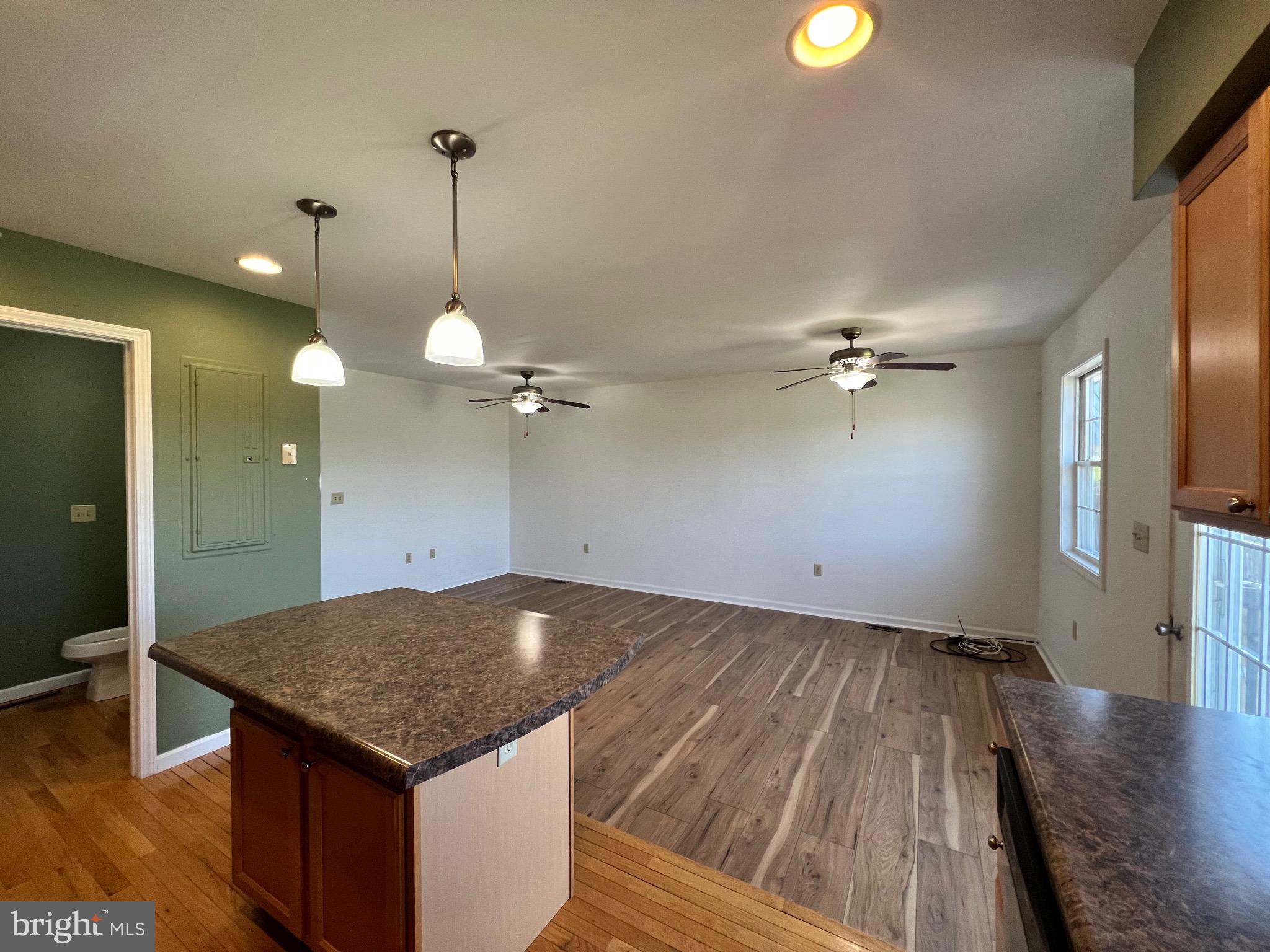 CLEMMENT COMMONS - Residential