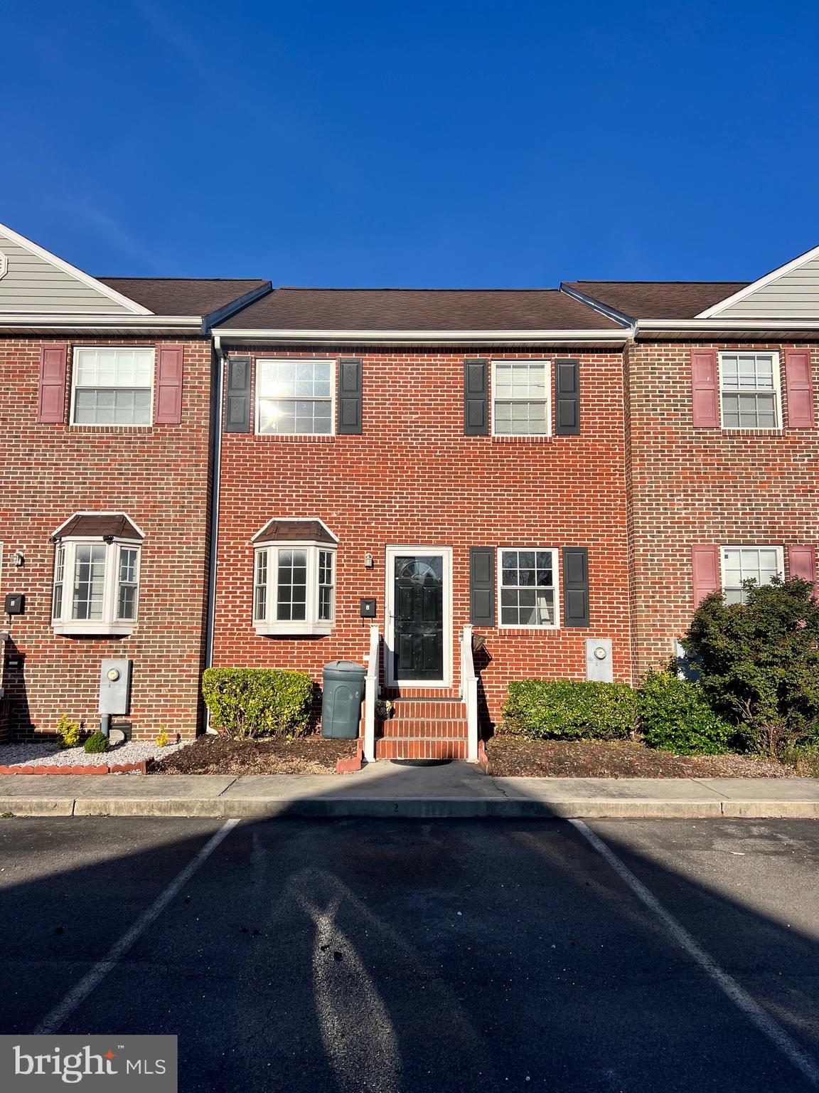 CLEMMENT COMMONS - Residential