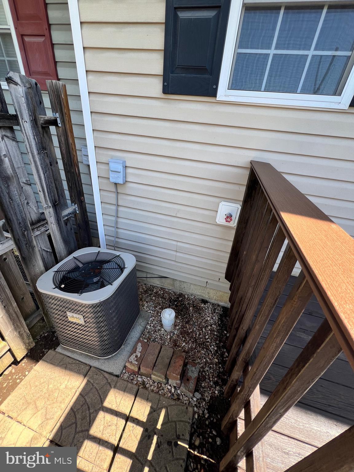 CLEMMENT COMMONS - Residential