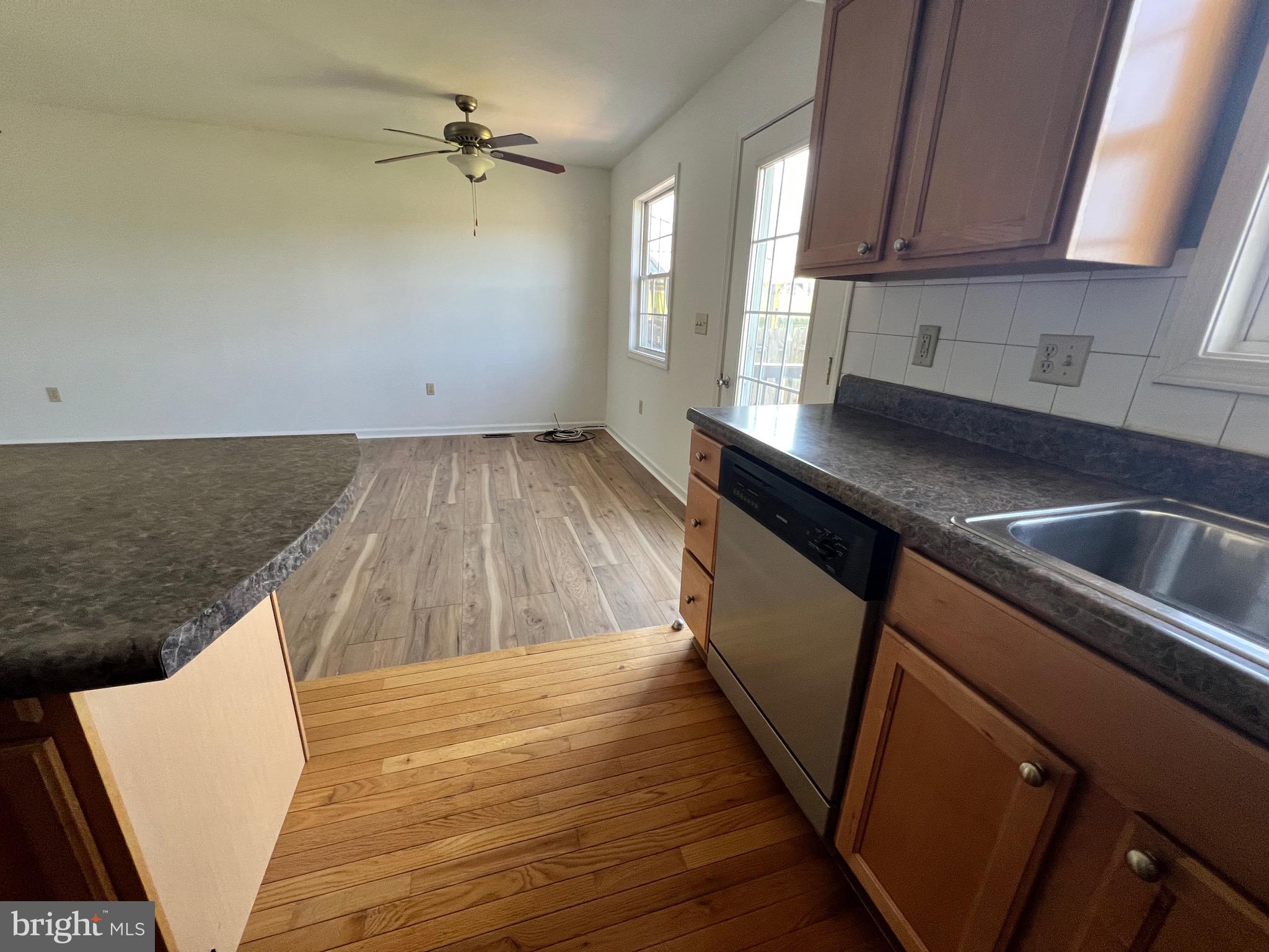 CLEMMENT COMMONS - Residential