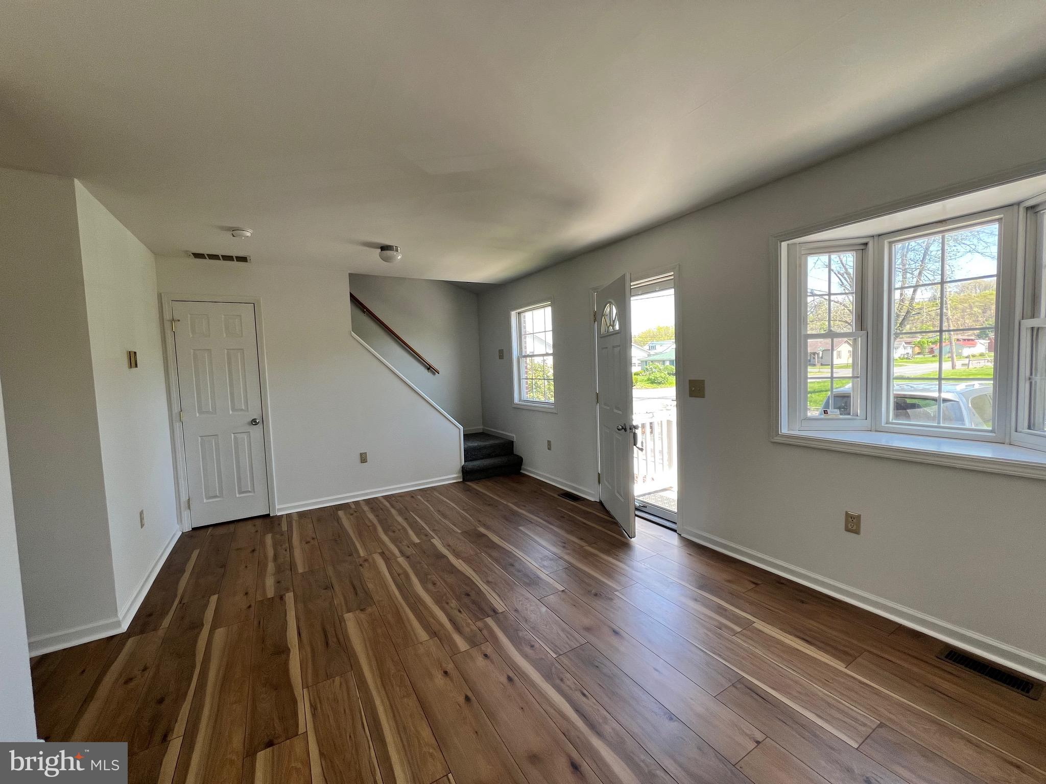 CLEMMENT COMMONS - Residential