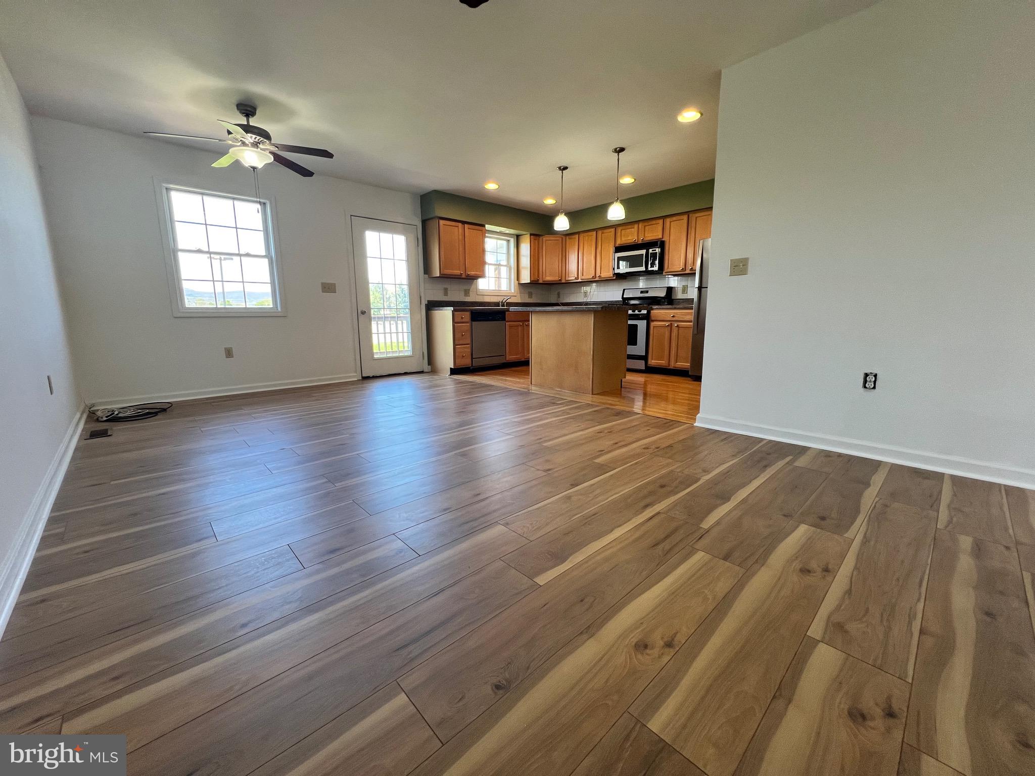 CLEMMENT COMMONS - Residential