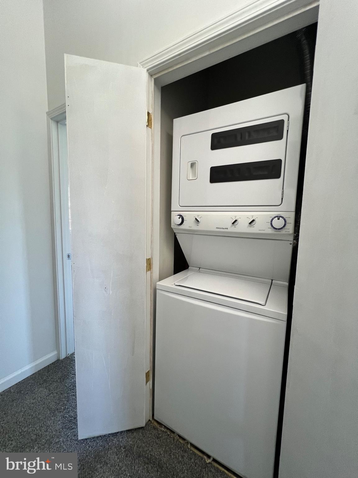 CLEMMENT COMMONS - Residential