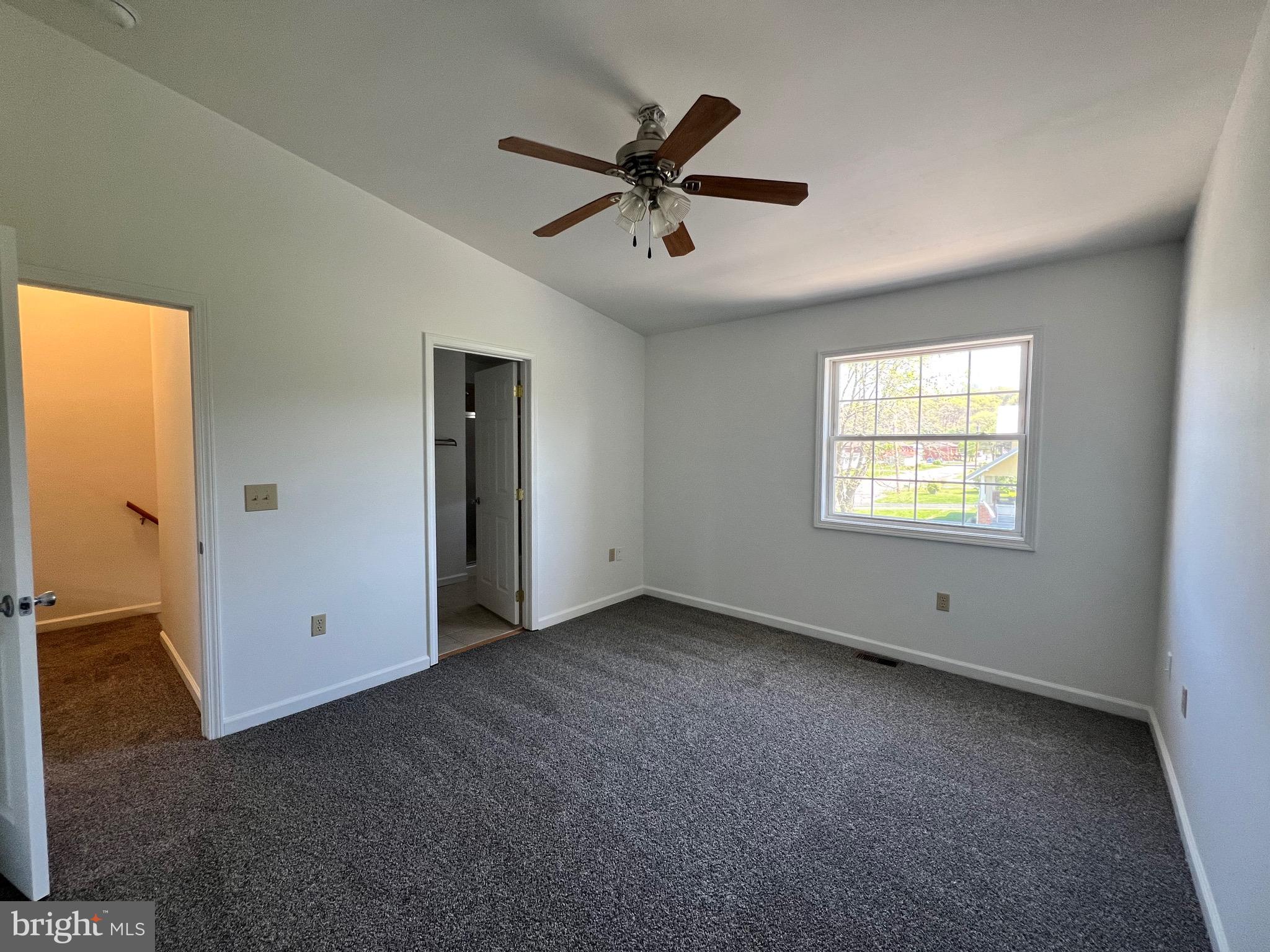 CLEMMENT COMMONS - Residential