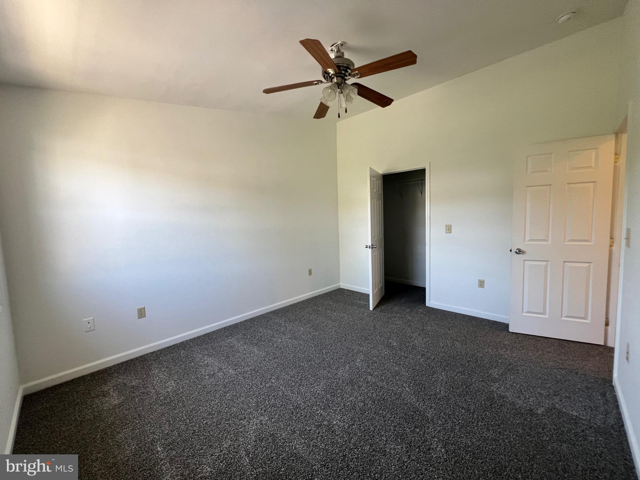 CLEMMENT COMMONS - Residential