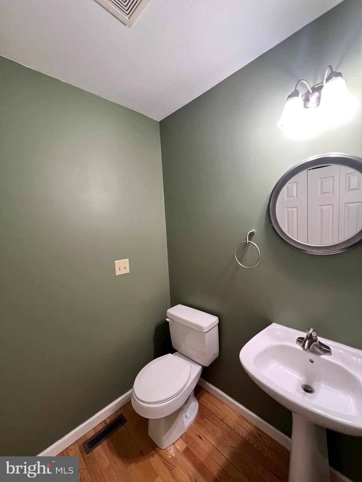 CLEMMENT COMMONS - Residential