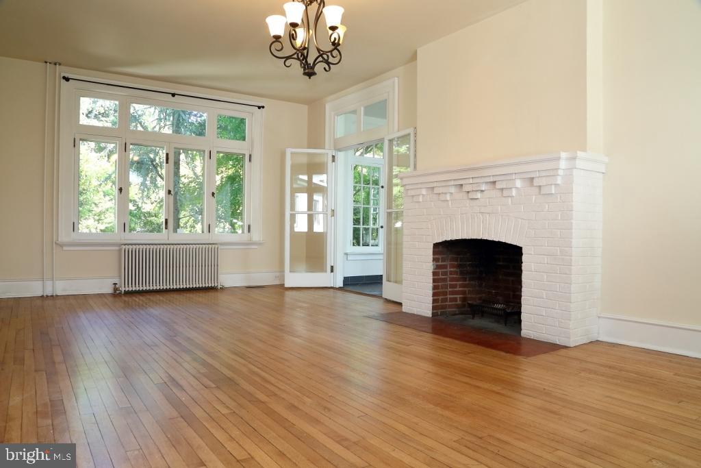 LANCASTER - Residential